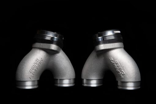 This pic shows Murray's custom cast intake manifolds that strongly outperform stock CB900 Carb systems.