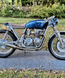 Honda CB550 cafe racers see performance upgrades with Murray's Carbs.