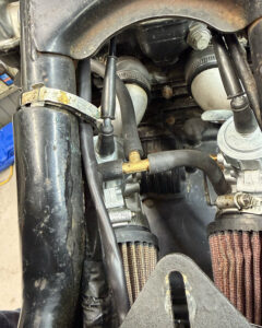 Coil relay Mod Kit running alongside the Honda DOHC stock wiring harness.